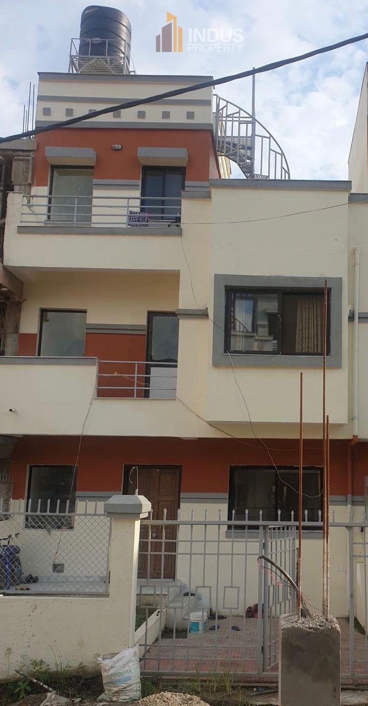 Main property photo