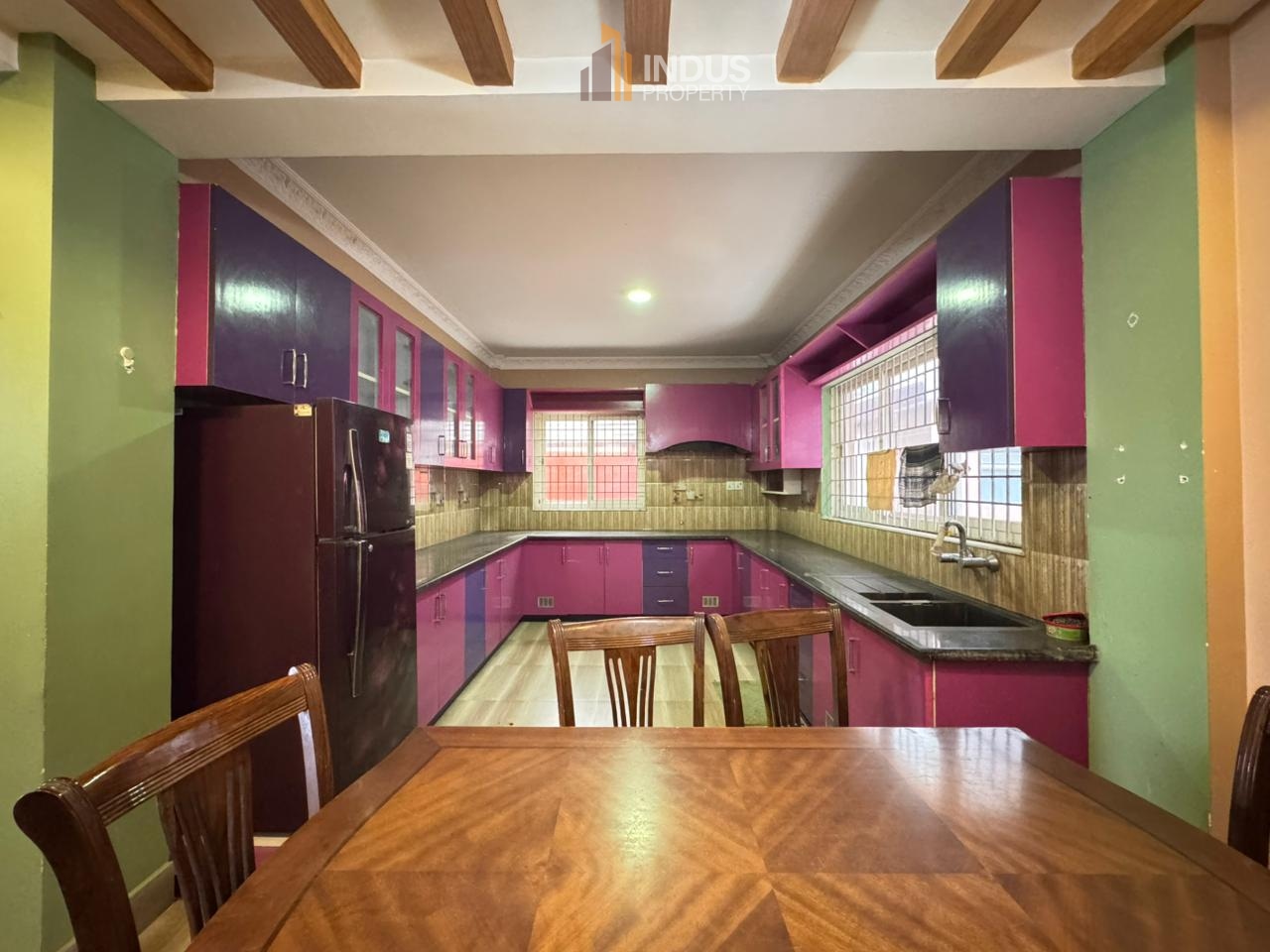 Main property photo